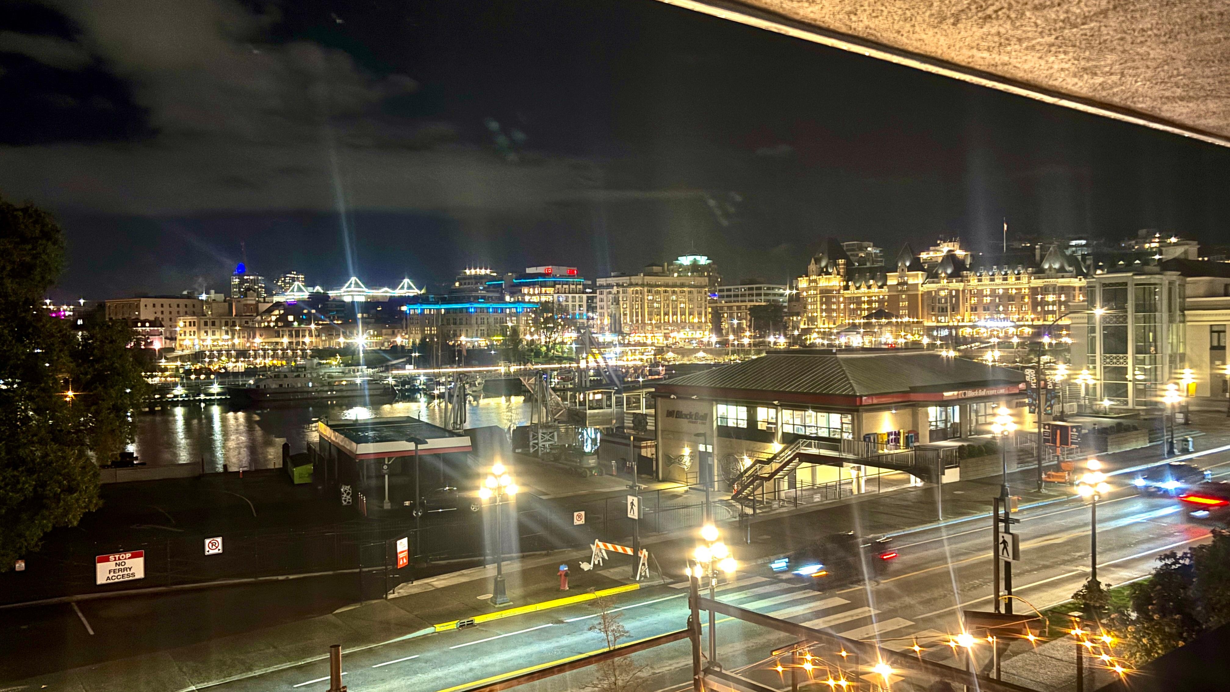 Another great view of the Harbour from our 3rd floor room.