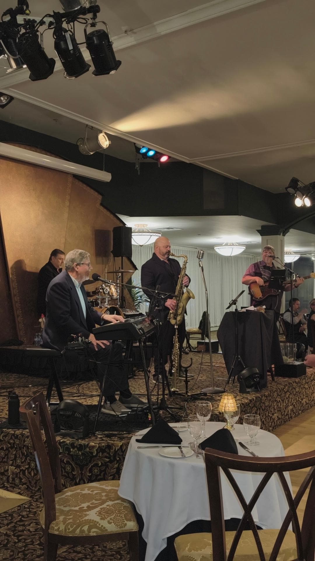 lovery Band