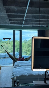 Jungle-Room