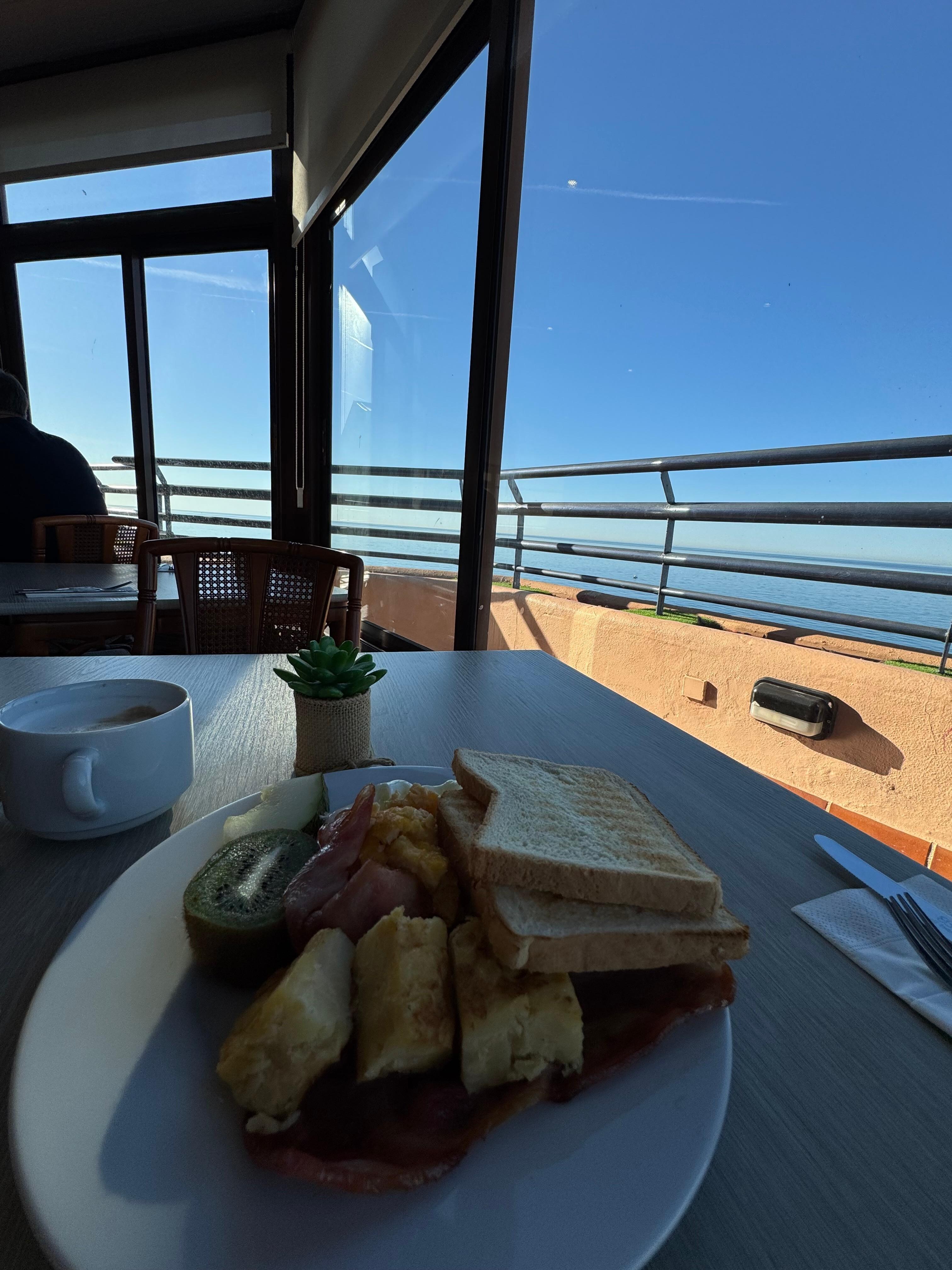 Rooftop dining 
