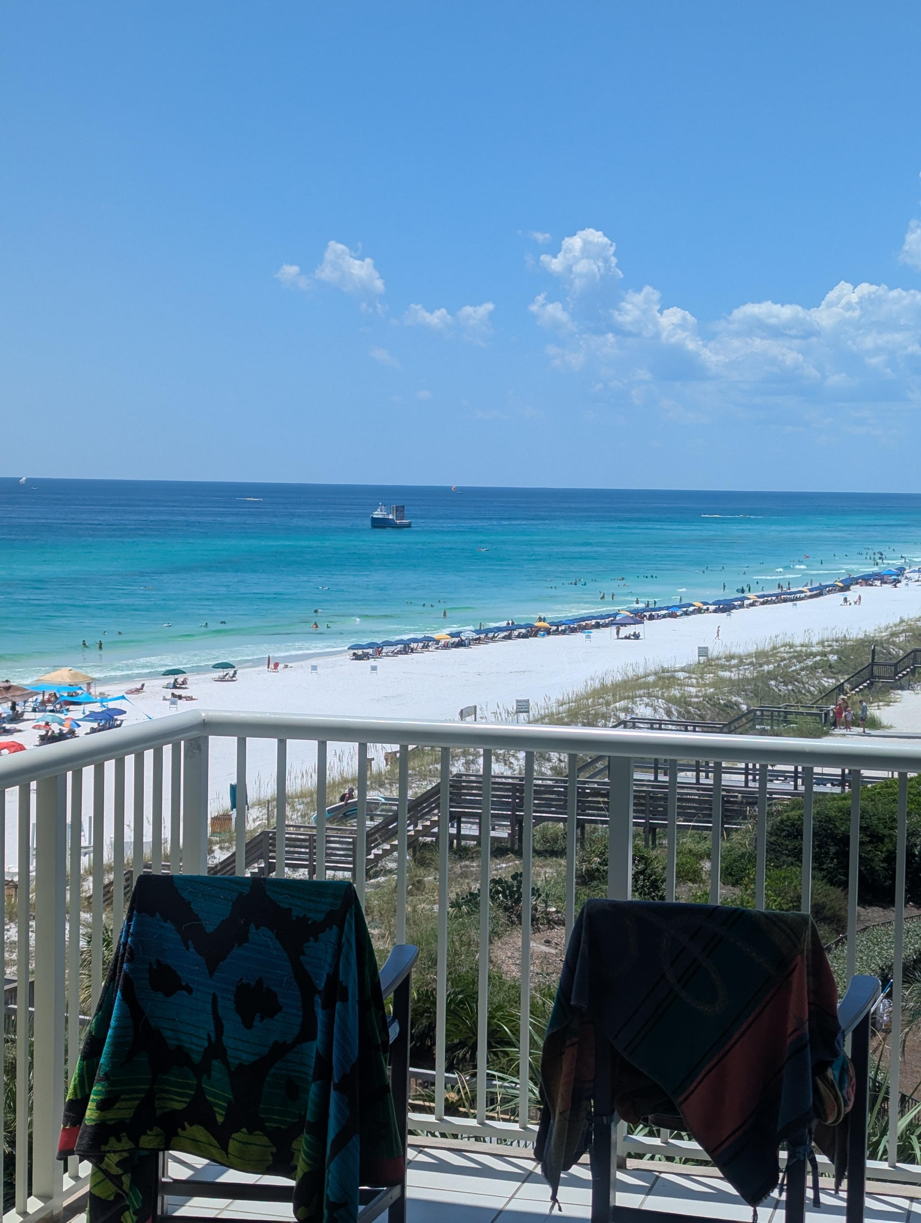 Balcony views💦❤️