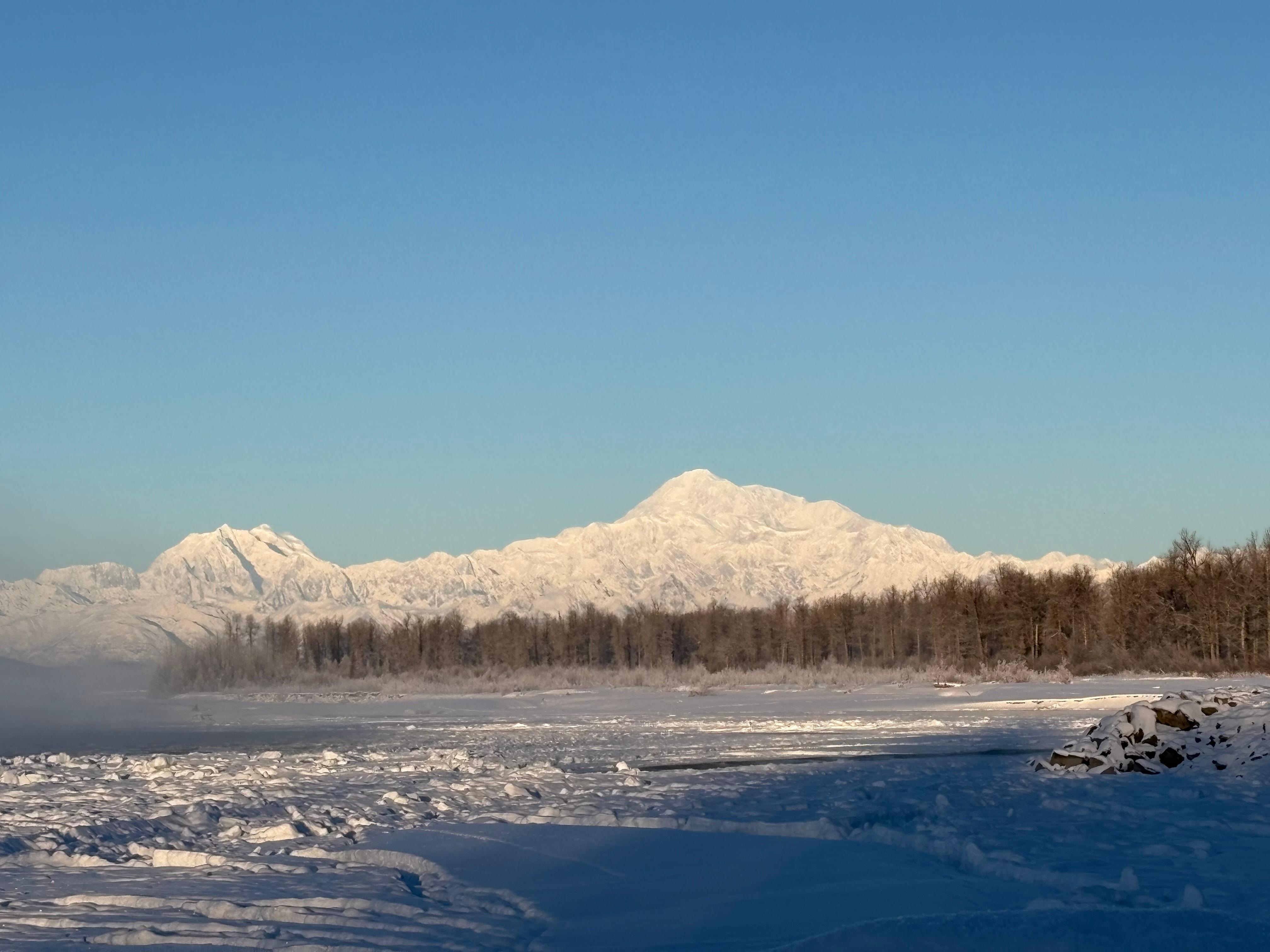 The mountain made a surprise appearance!