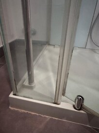 Schmutziger Duschbereich