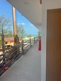 Vu sur le chantier de construction donnant directement sur les chambre