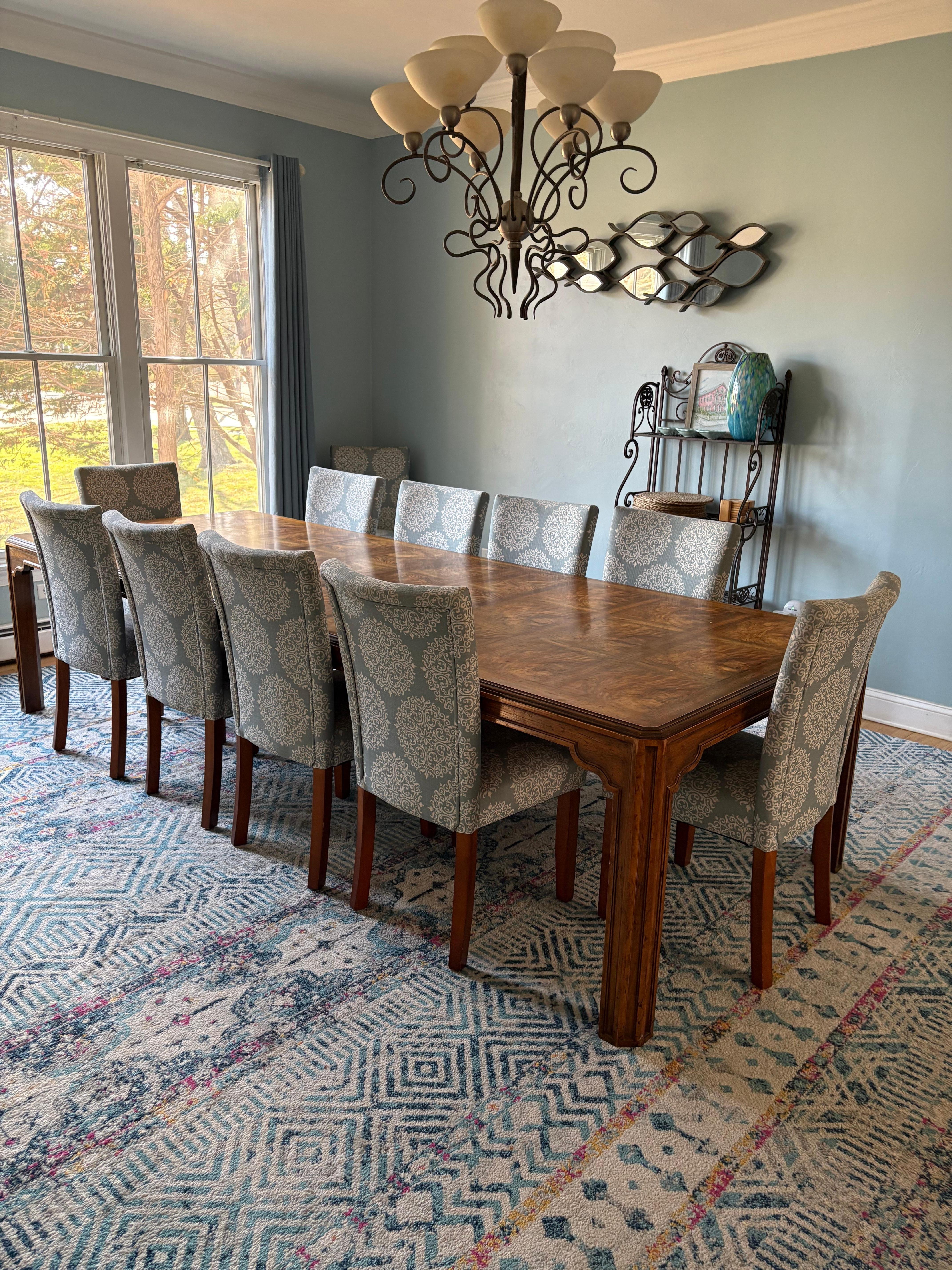 Our family of 12 enjoyed dinner all together here. 