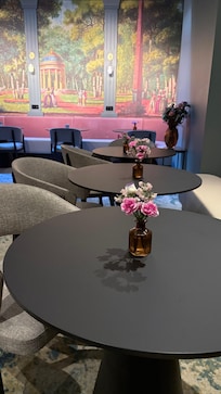 Welcoming and peaceful lobby