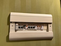 Electric box not coverd