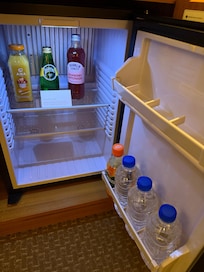 free complimentary drinks