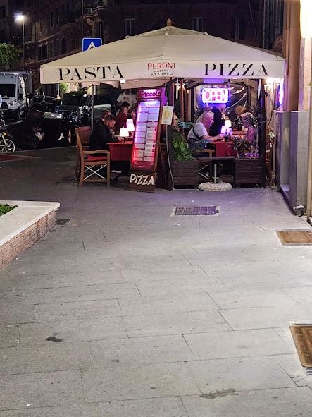 The food and drink were great here. 