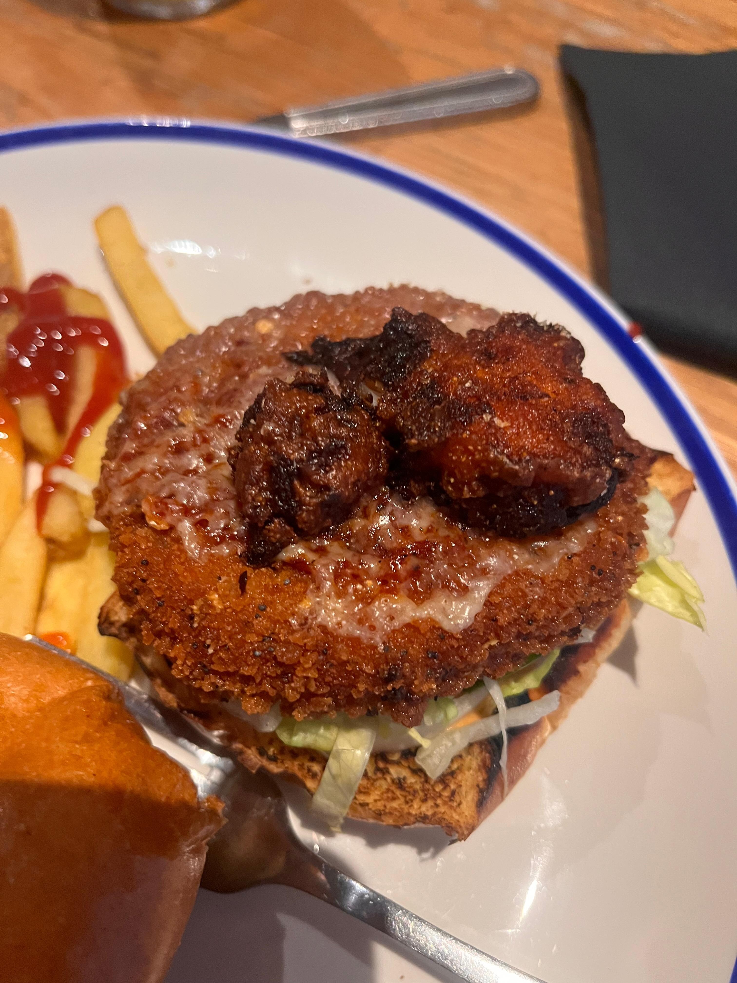 These are cauliflower pieces on a vegi burger?