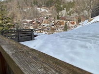 Vue de la terrasse qui est par contre située au nord