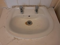 Unusable as without water and dirty