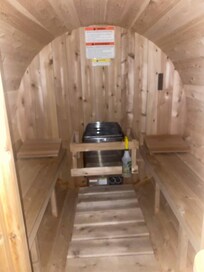 Incredible sauna. Could fit 4 comfortably sitting or 2 laying inside. So insanely hot. Great for detoxing.