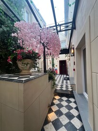 2nd floor lobby