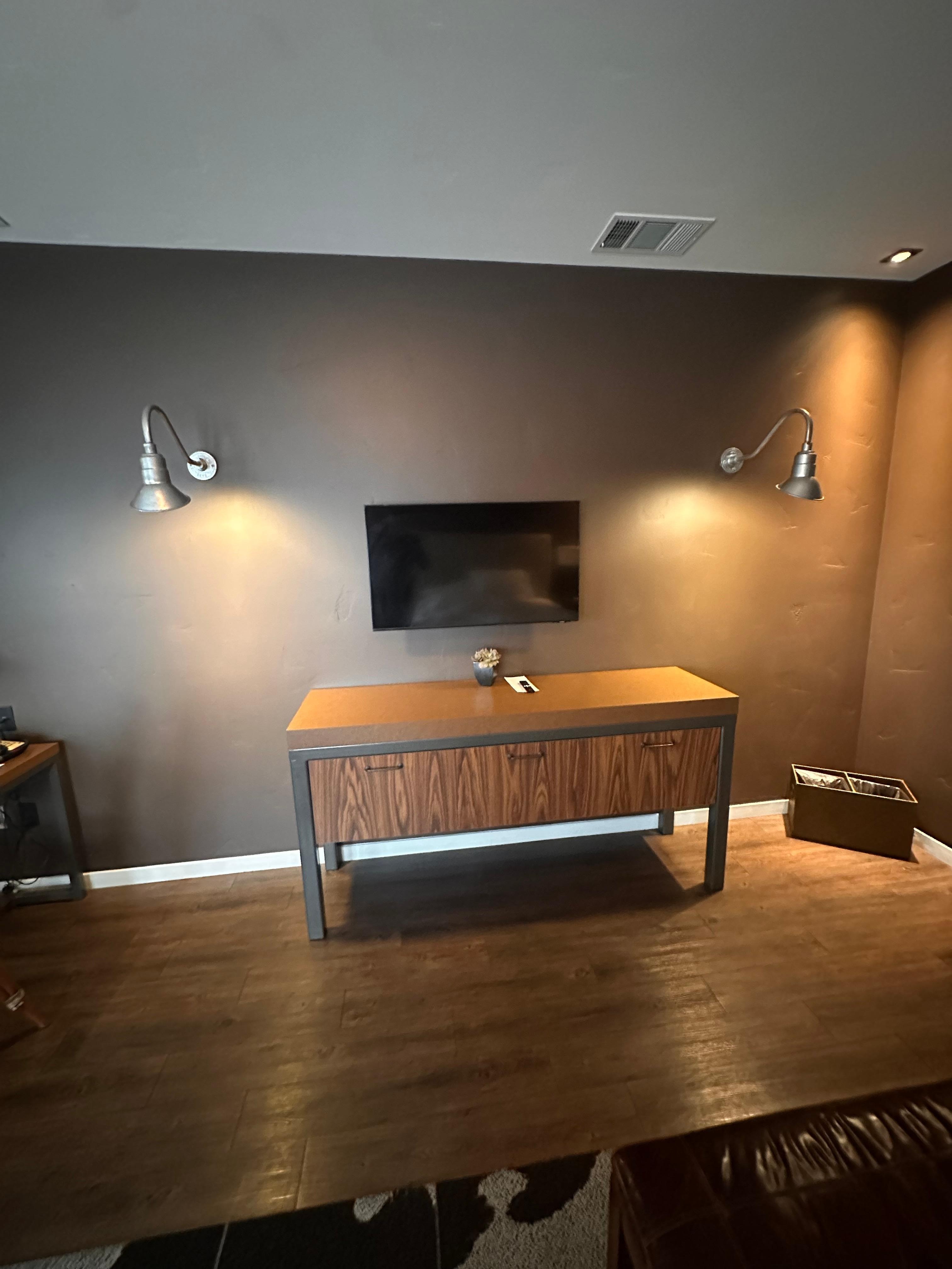 To each their own, but a small TV.. :/ 