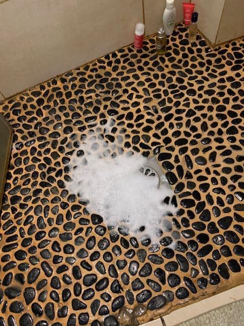 Écoulement douche à l'étage