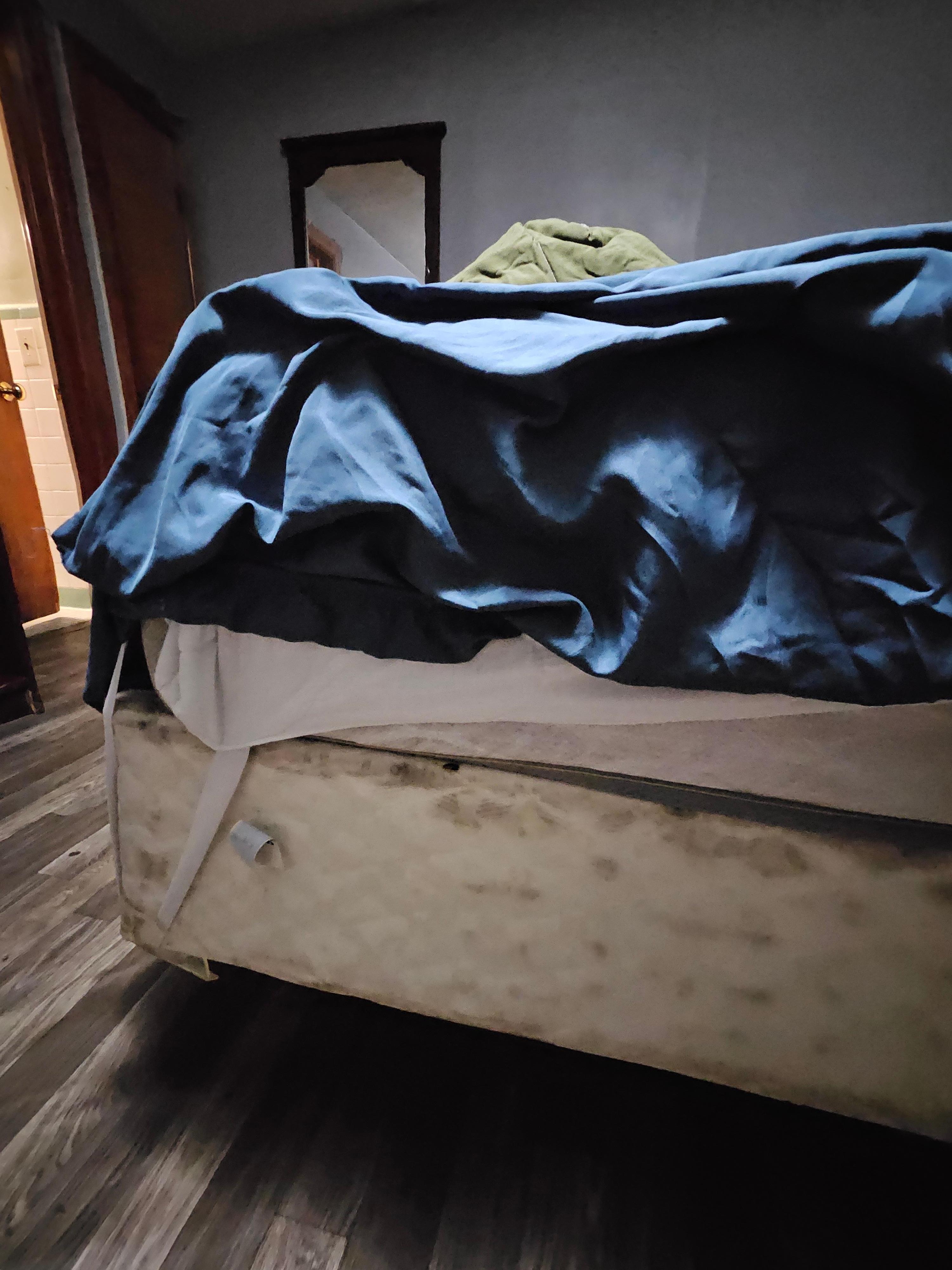 Le matelas... no comment.