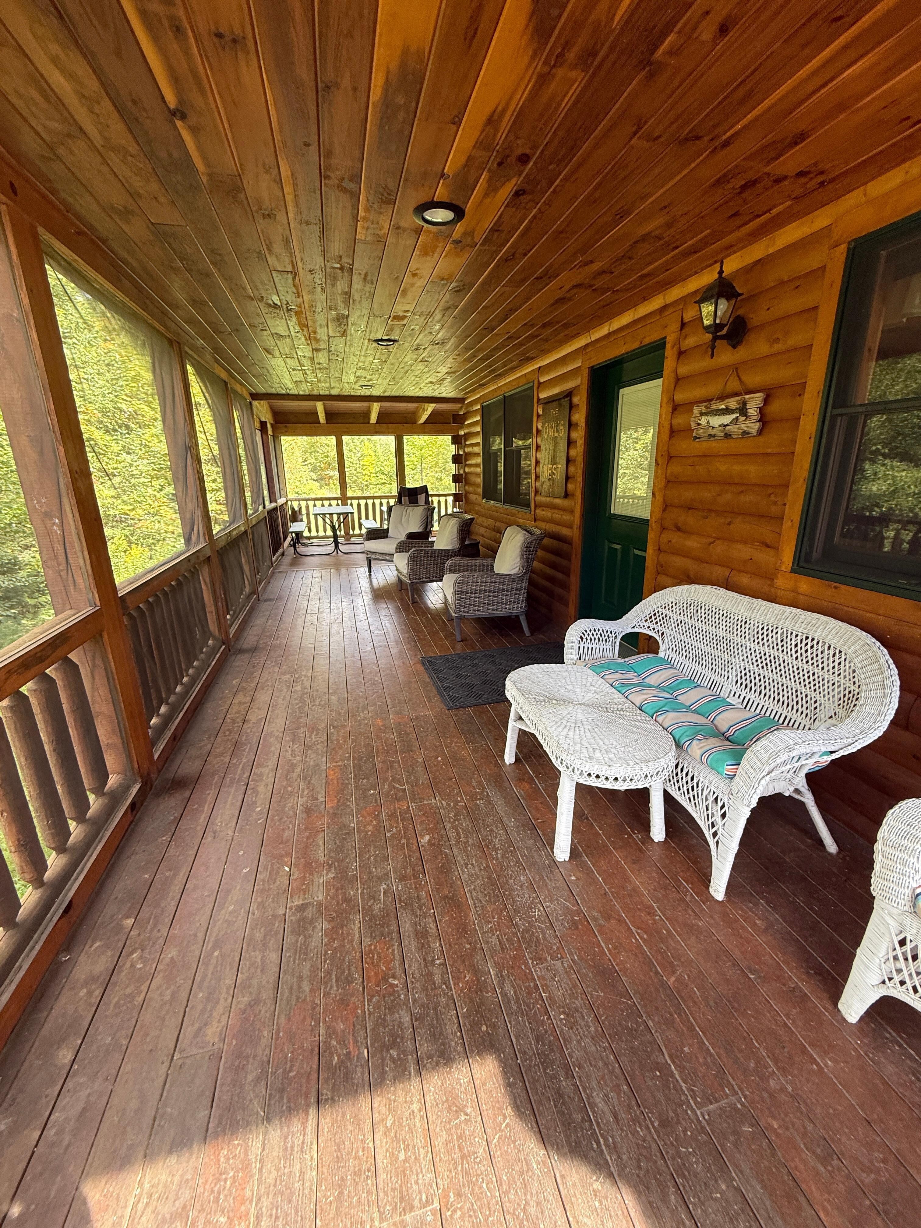Screened in porch for morning coffee or evening chats