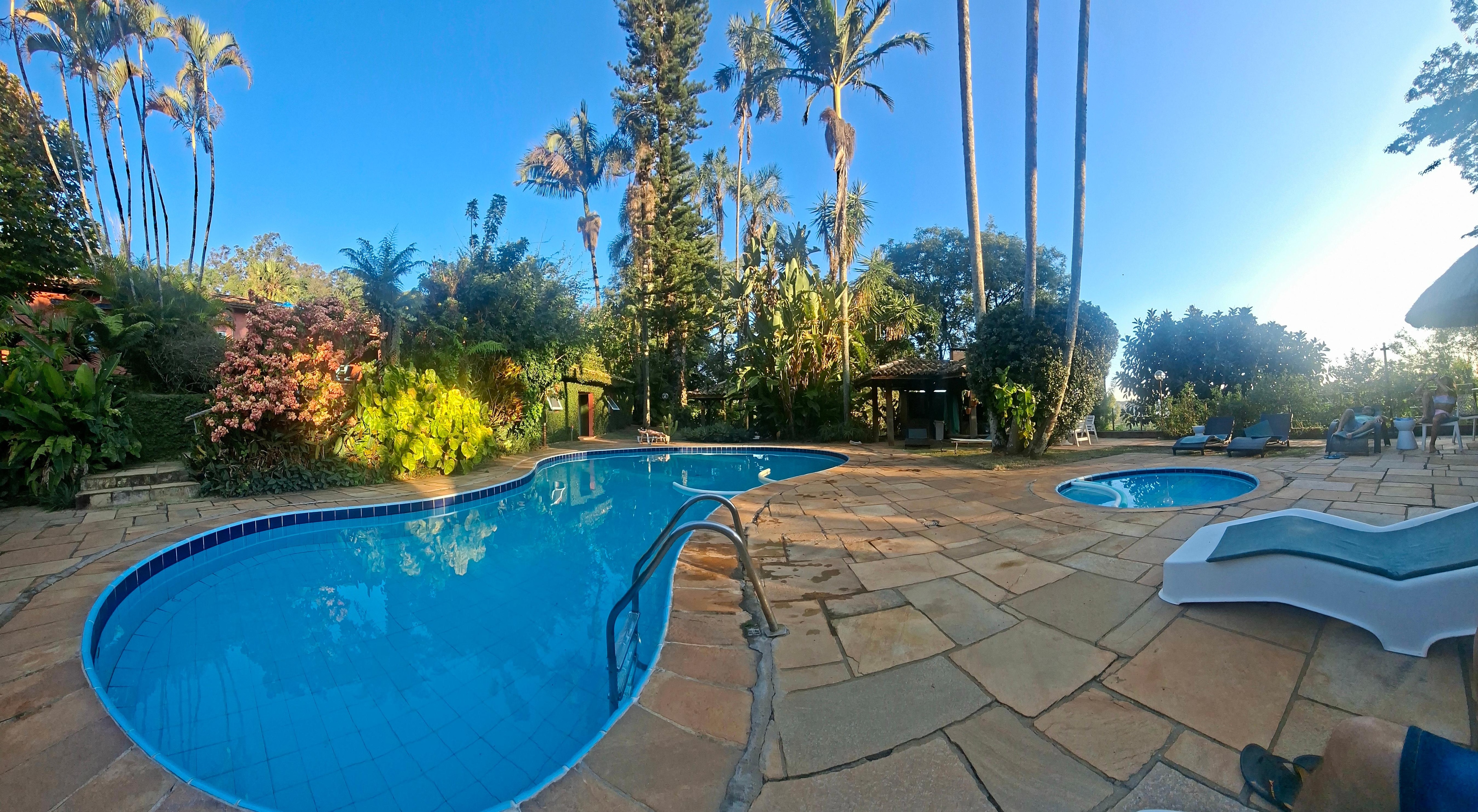 Área da piscina , e na área da piscina tbm tem churrasqueira 