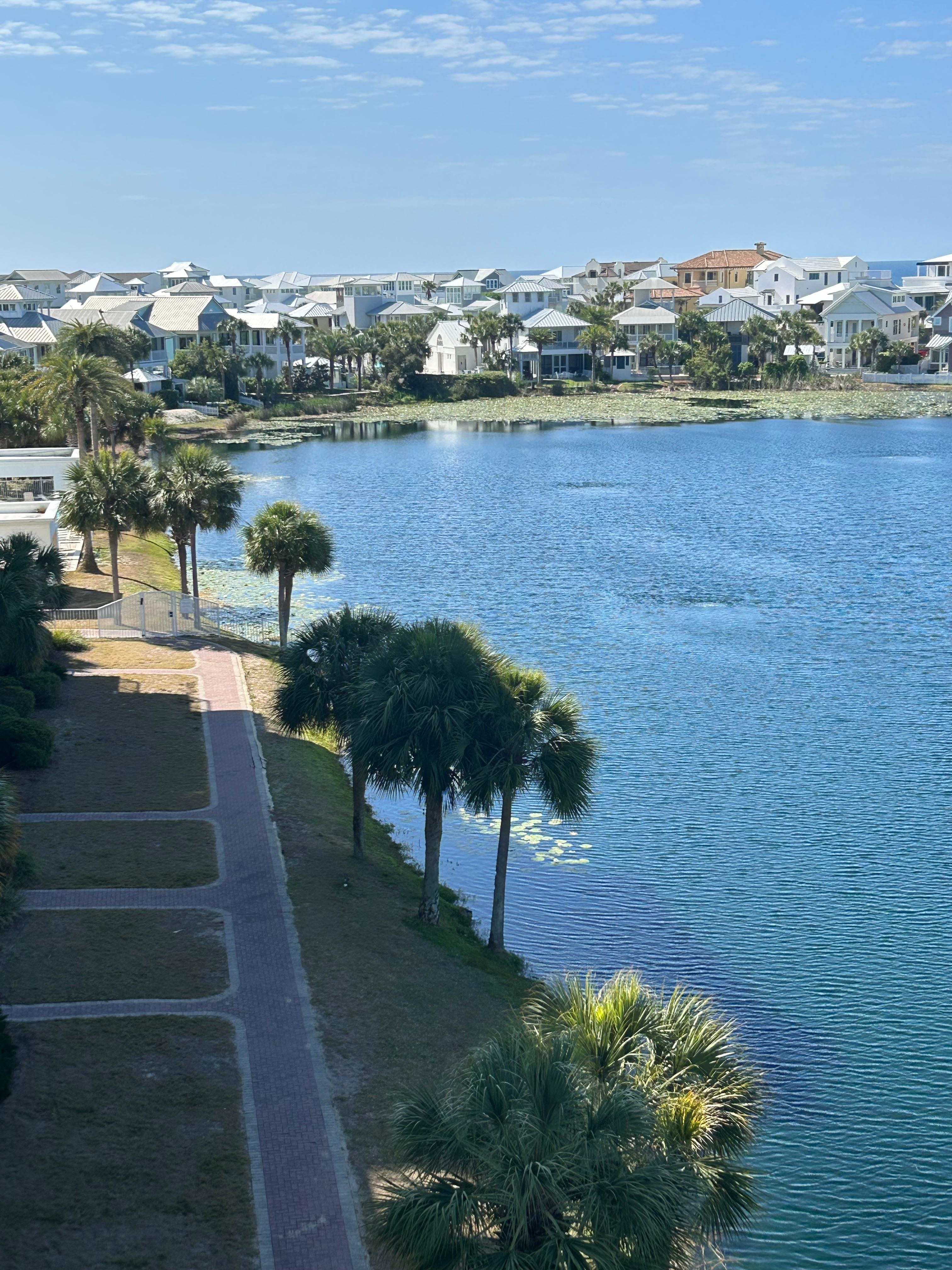 The view is amazing. So relaxing 😍