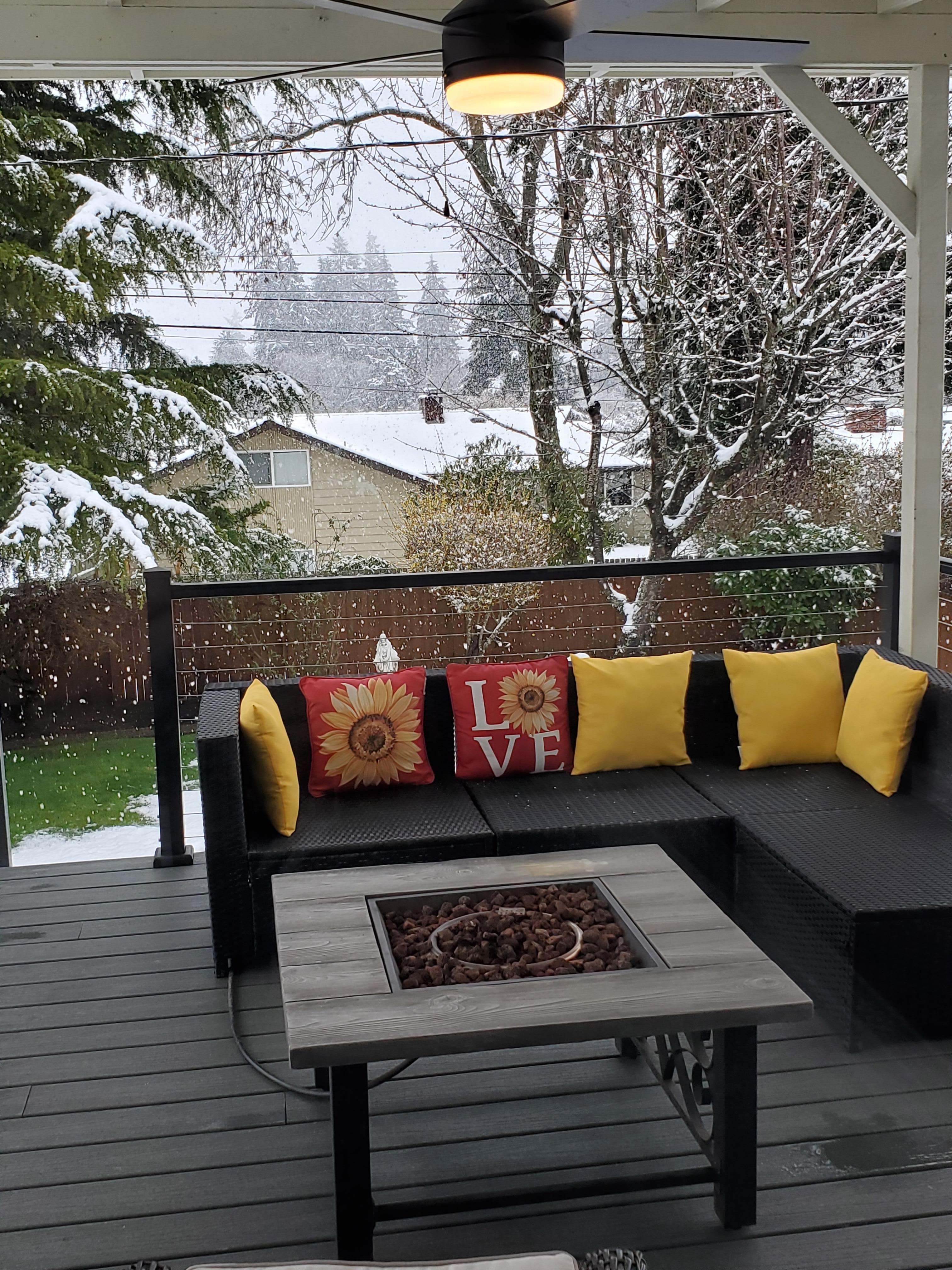 Great decks with multiple levels and lots of seating. 