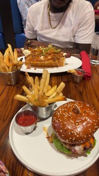 Gordon Ramseys Burgers
Chicken burger and footlong chilli cheese dog