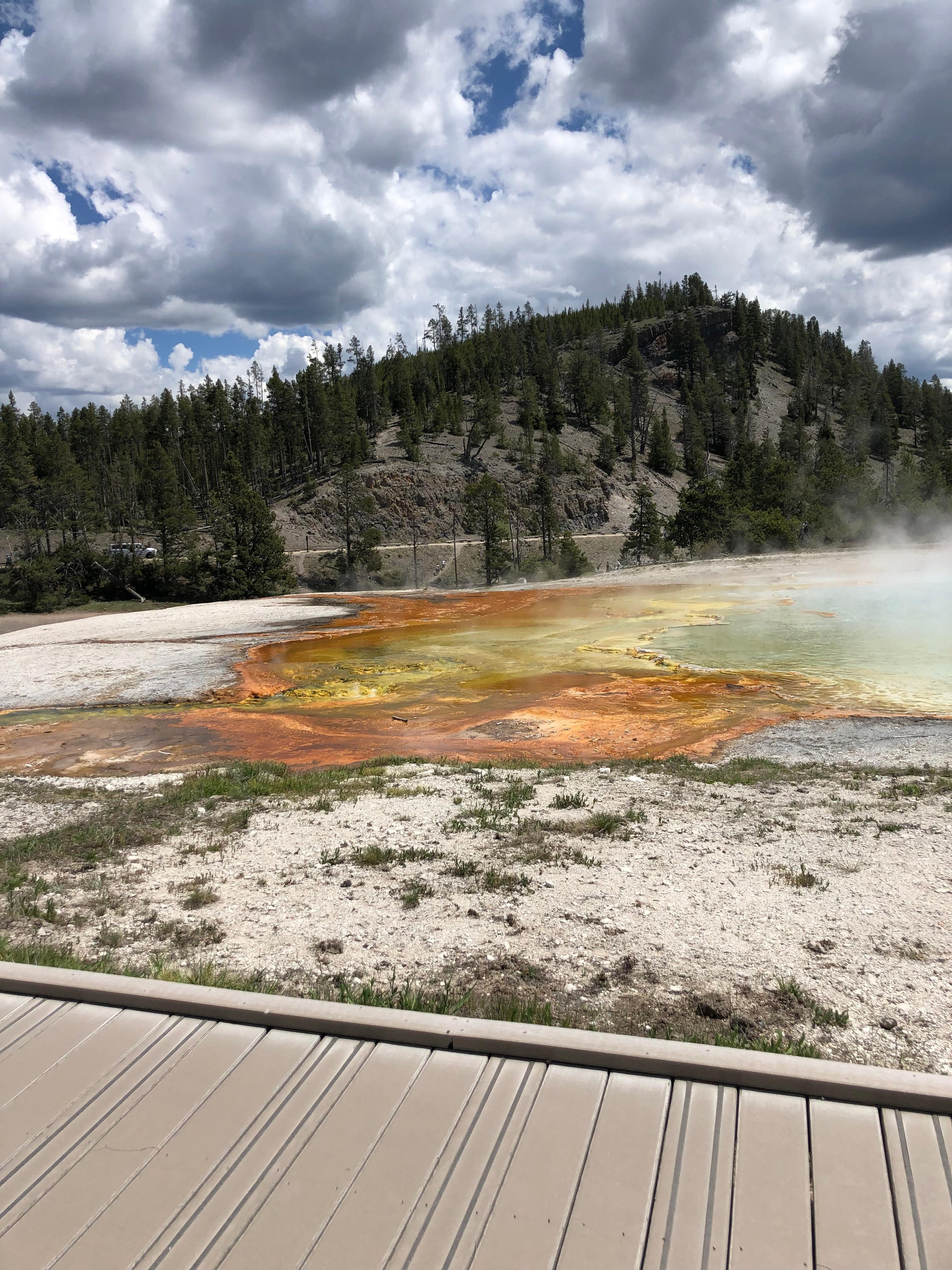 Prismatic geyser