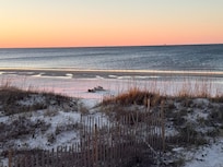 Flat beach, white sand