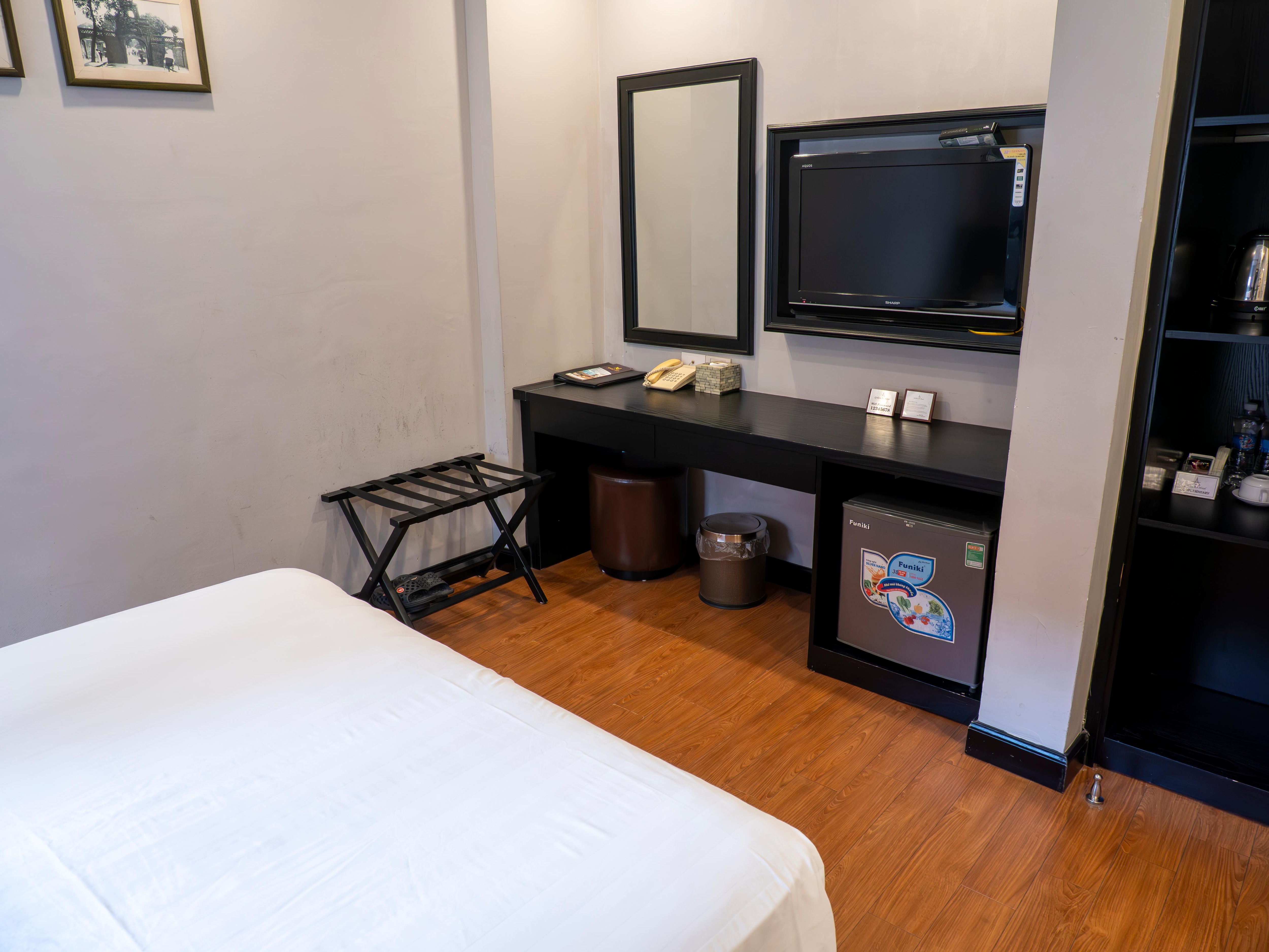 室内（冷蔵庫・湯沸かしポットあり）