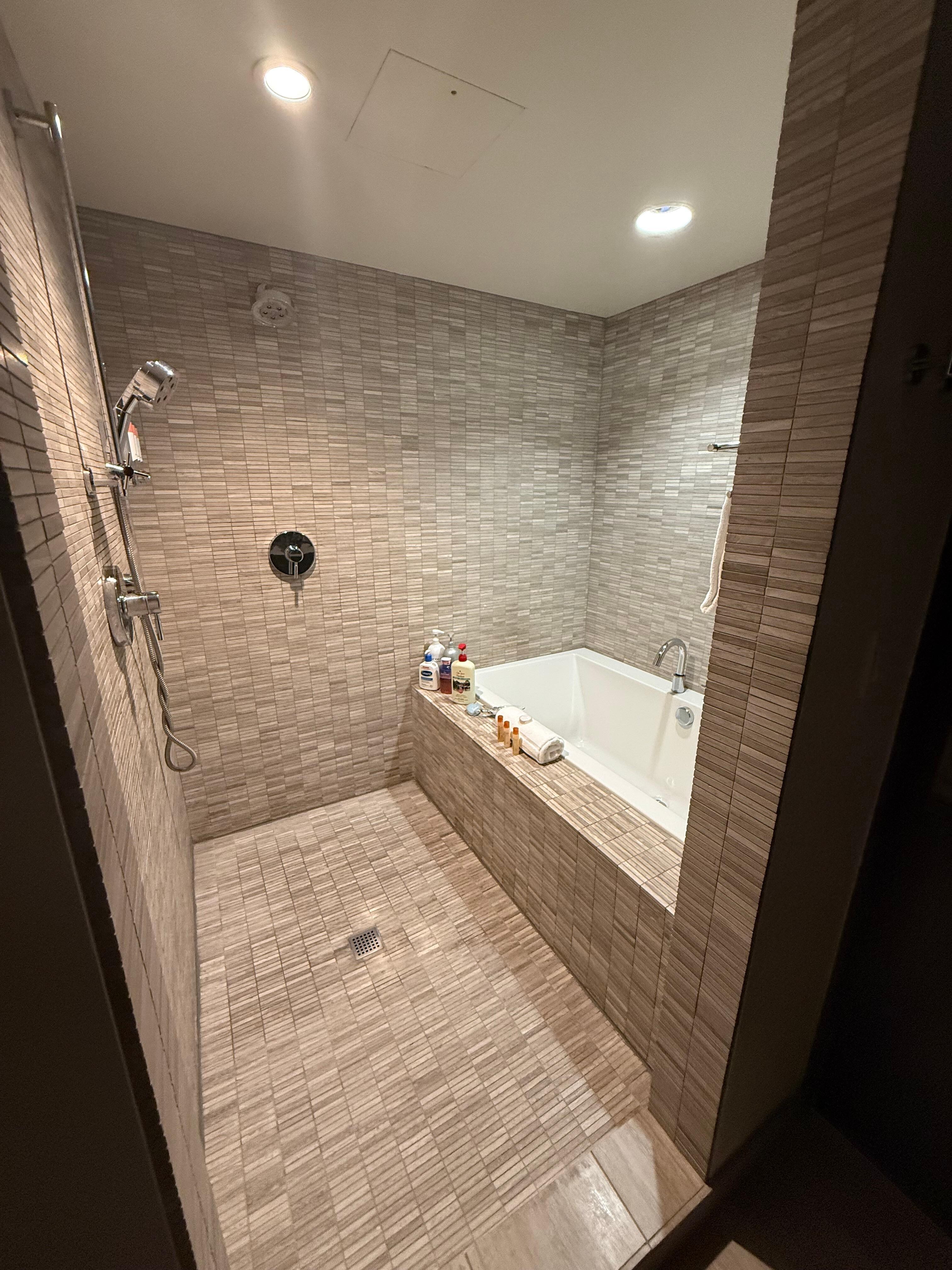 Love the big soaking tub and shower in the king suite 
