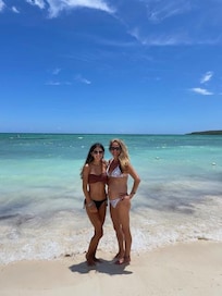 Beach, beautiful water and no seaweed