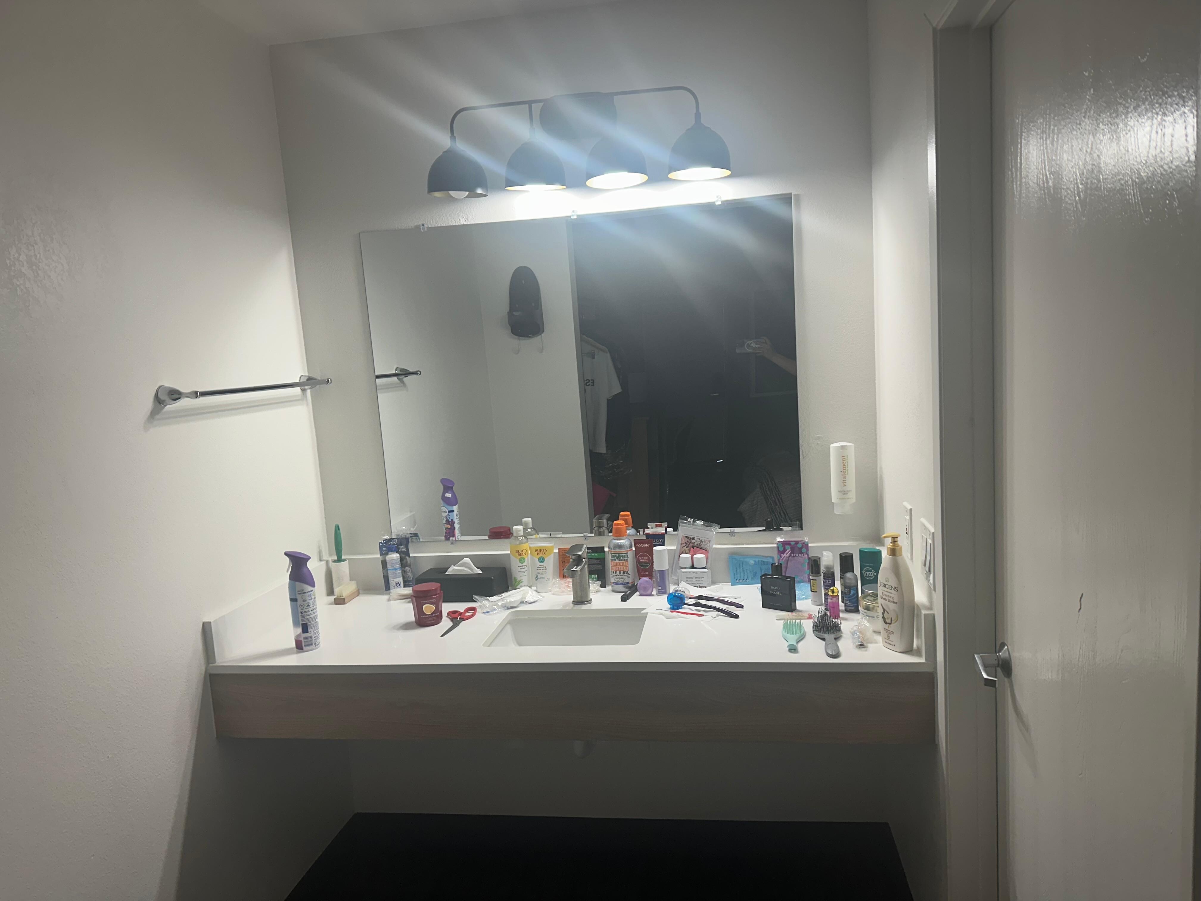 Clean restroom I love it 🥰