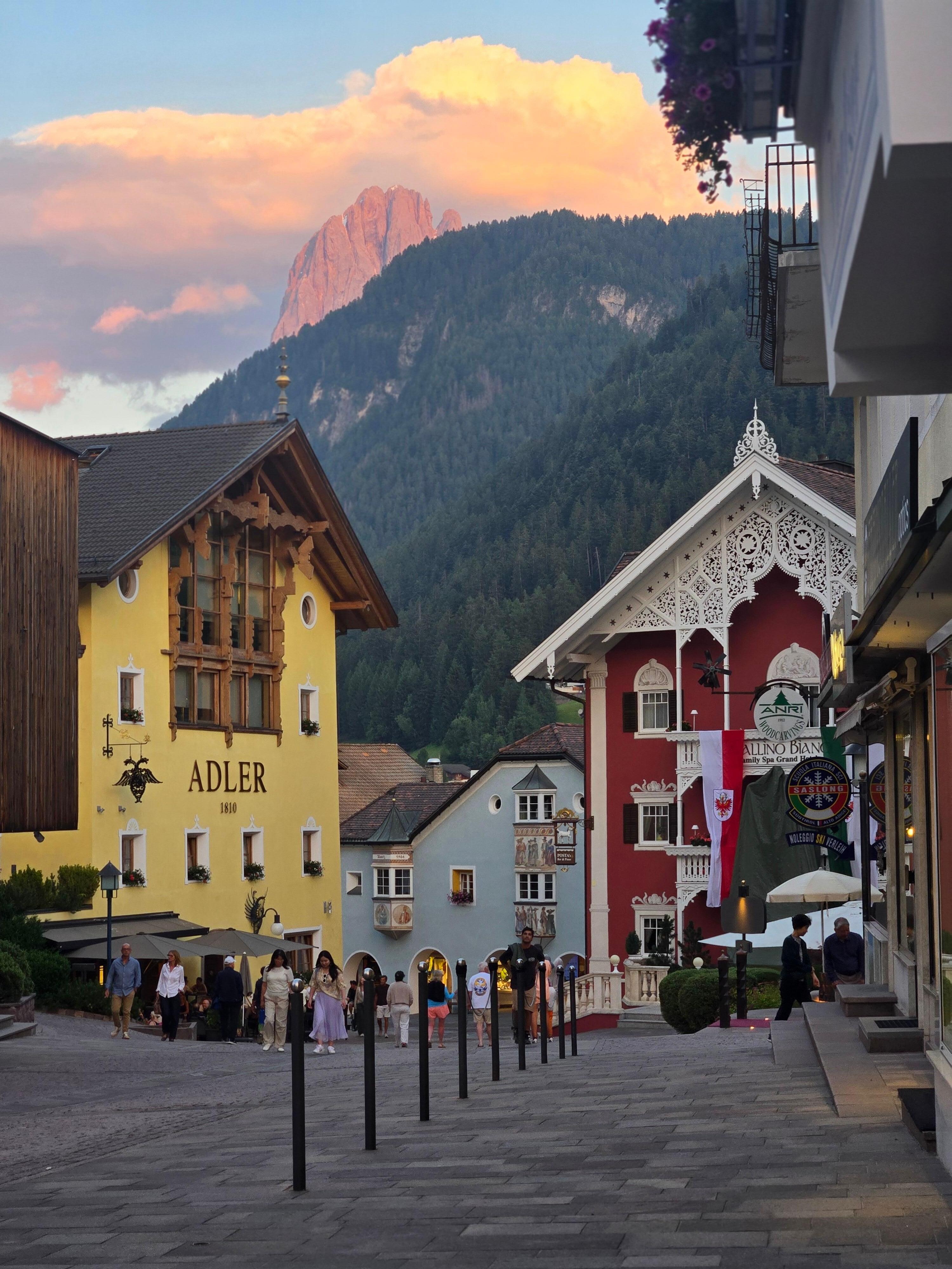 Walking into Ortisei