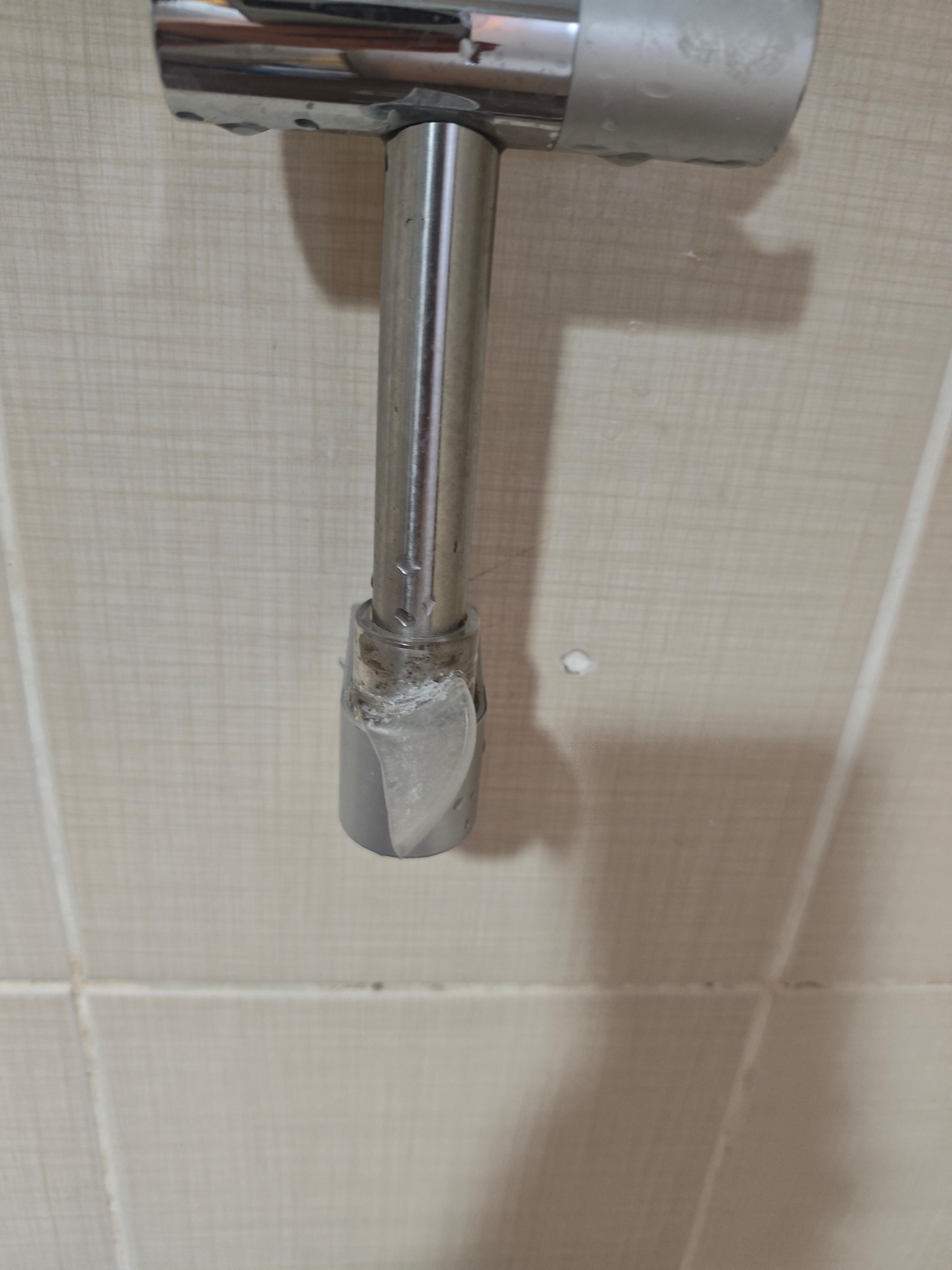 Banyodaki sivri kırık yer 