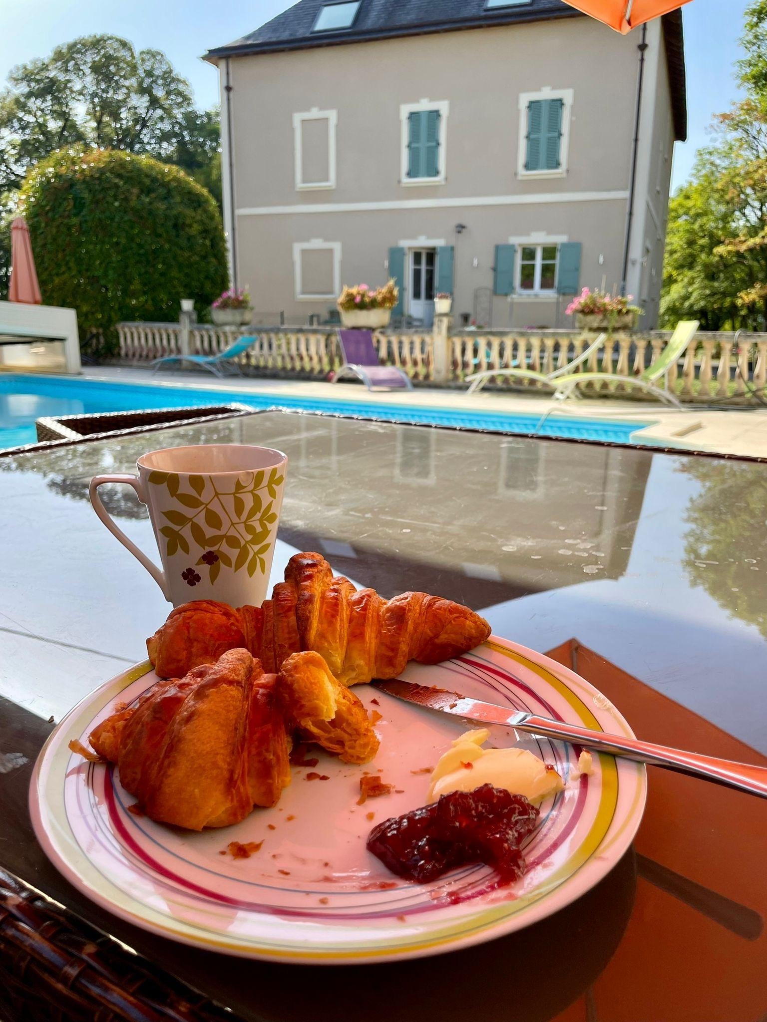 Breakfast by the pool
