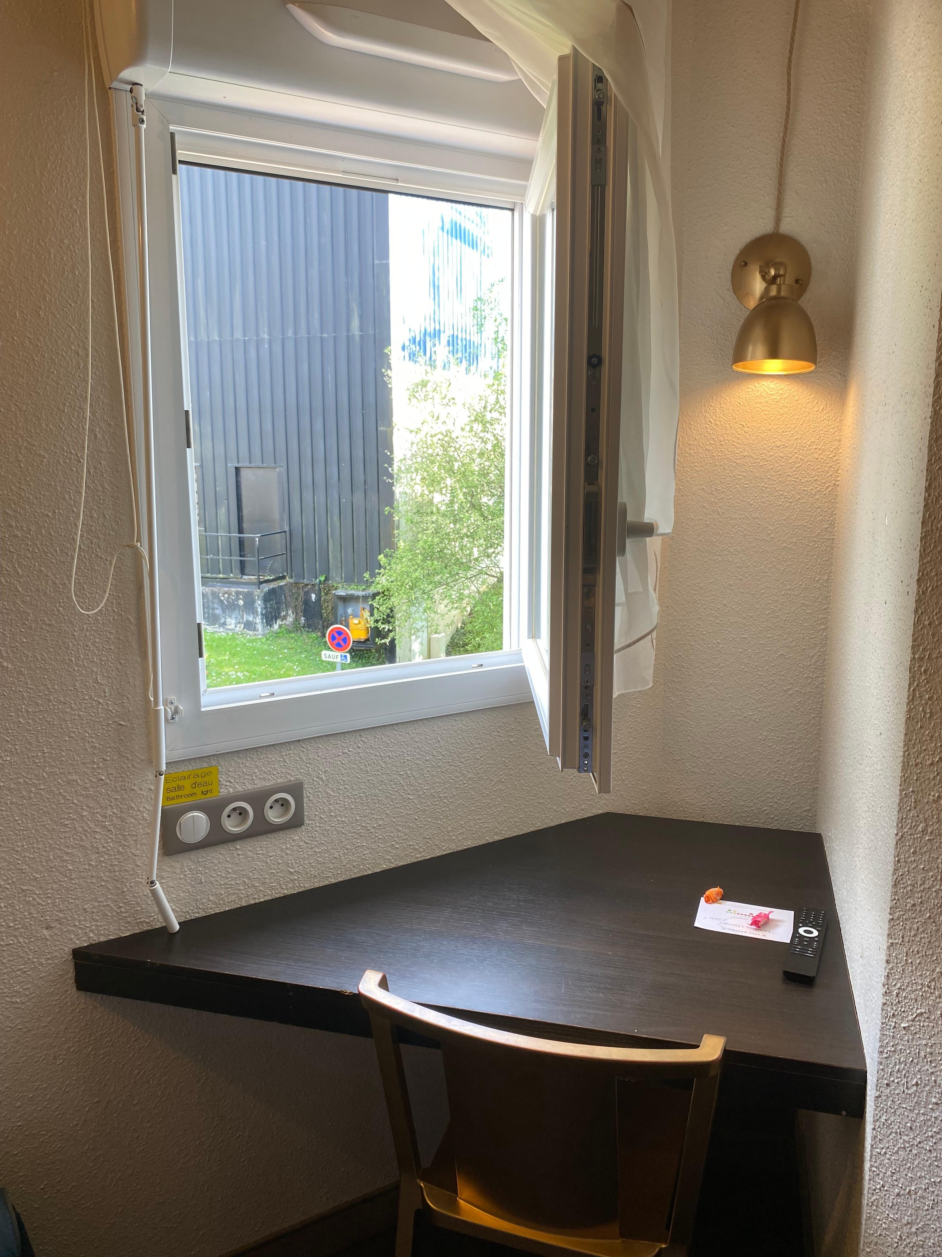 Litet skrivbord 