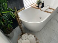 DREAM bathtub