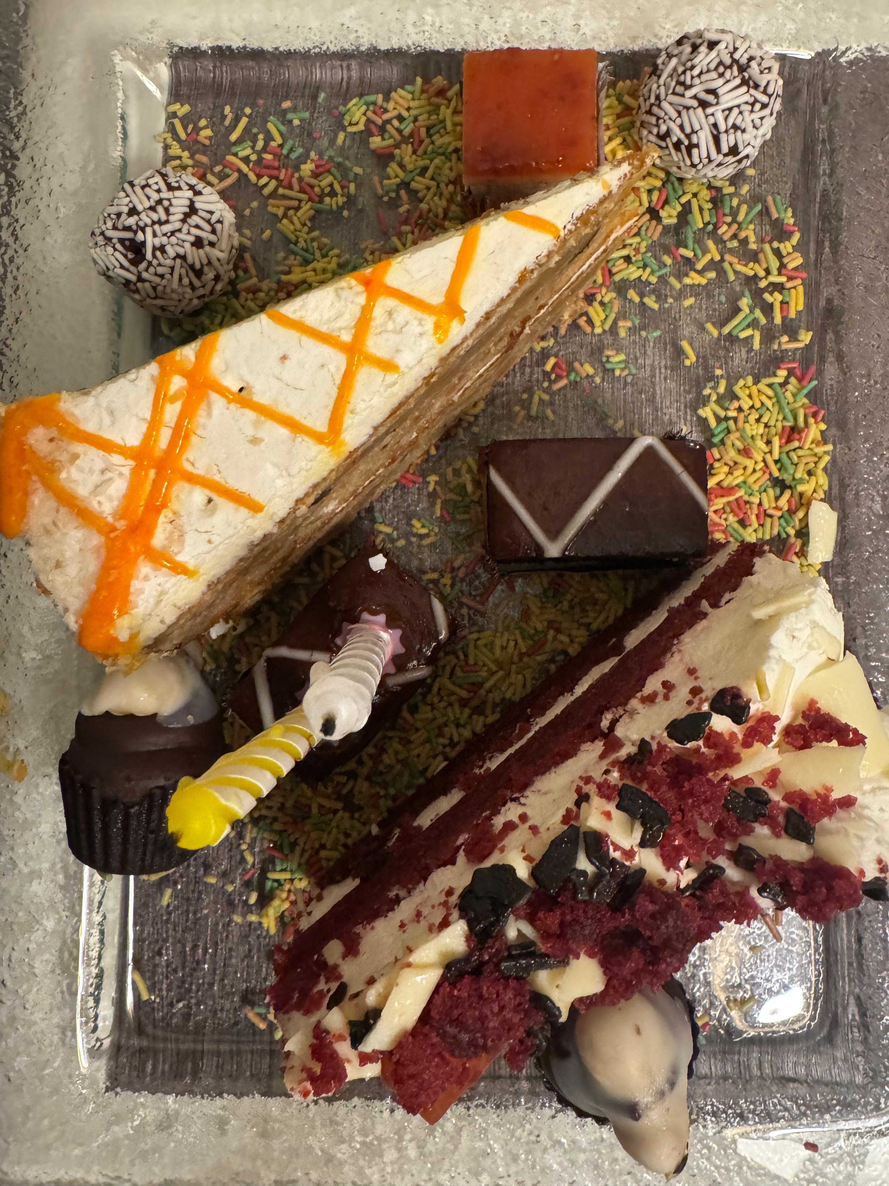 Complimentary from
Hotel❤️🥂