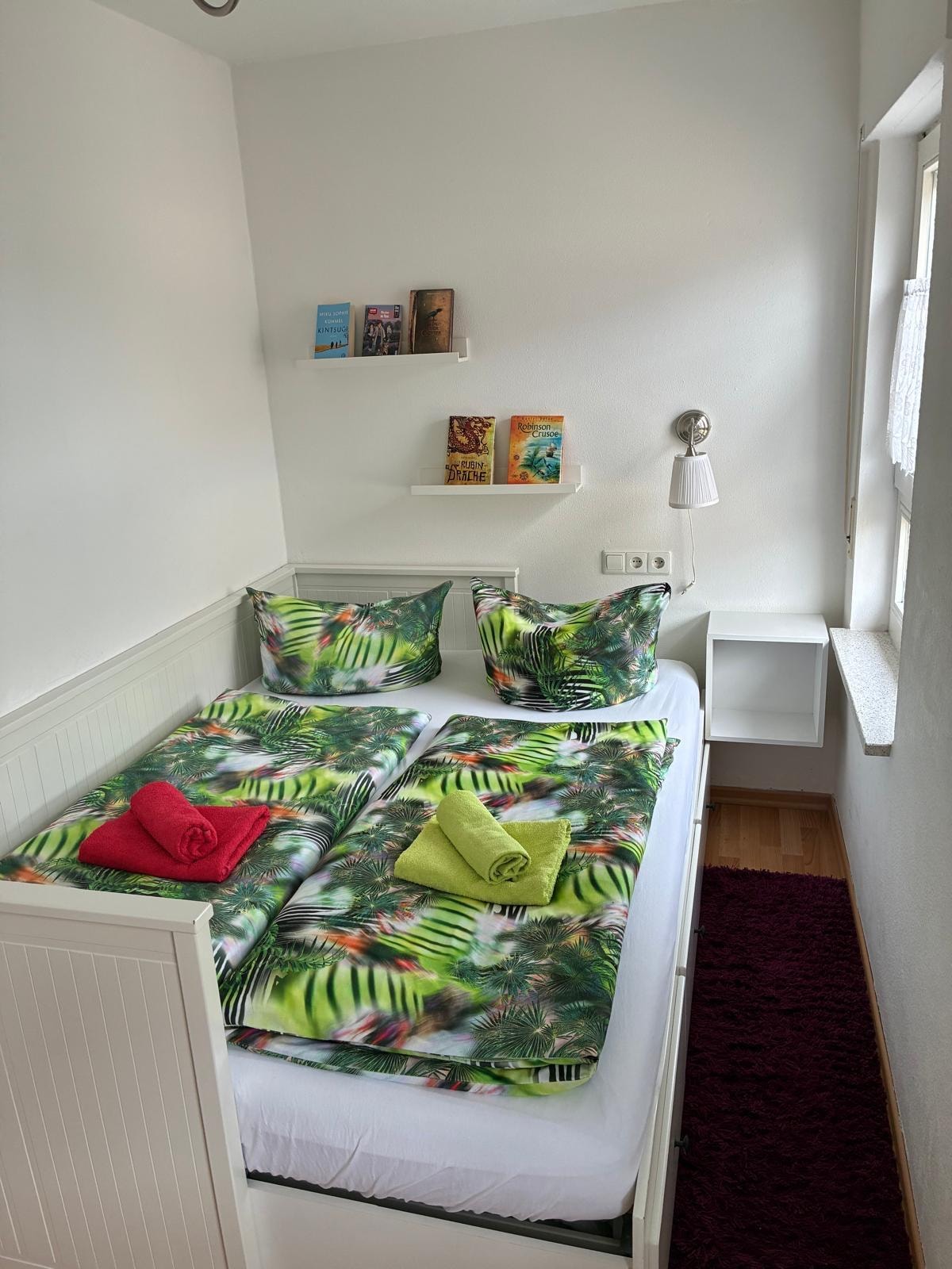 Schlafzimmer mit Bett