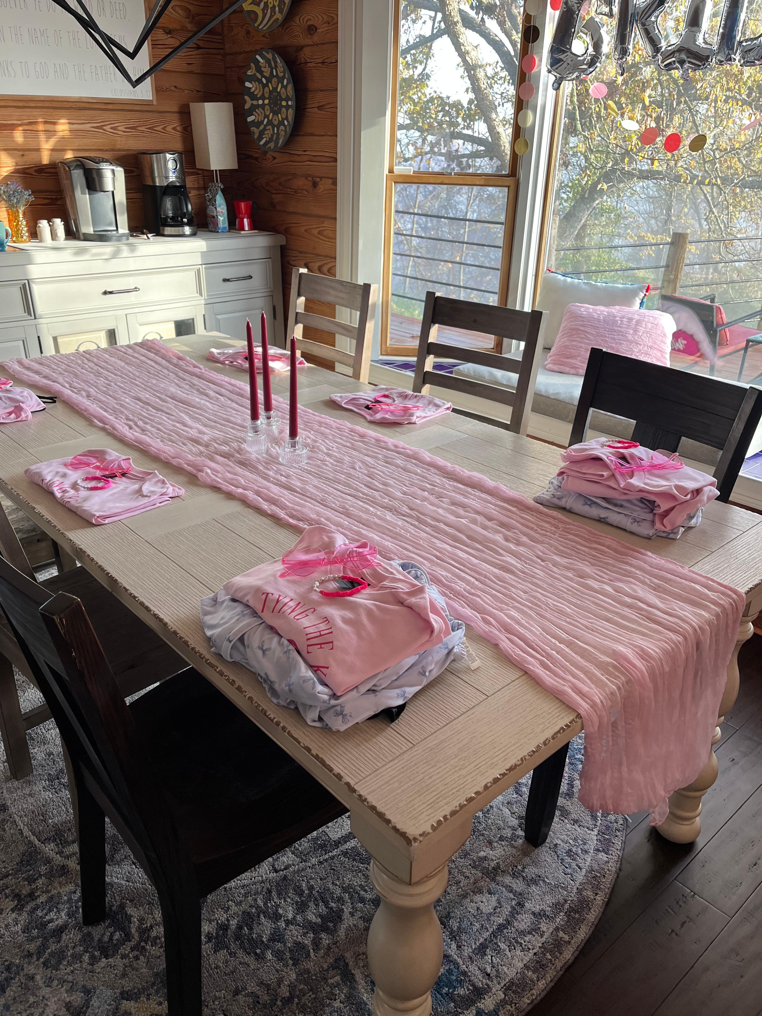 Available extra leaf so we could seat 9 people