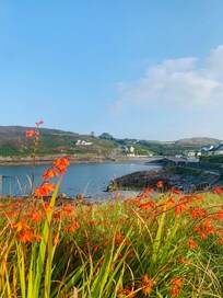 Tragumna Bay