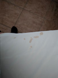 Macchie sul lenzuolo