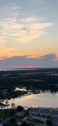 Sunrise in the morning over the bay!