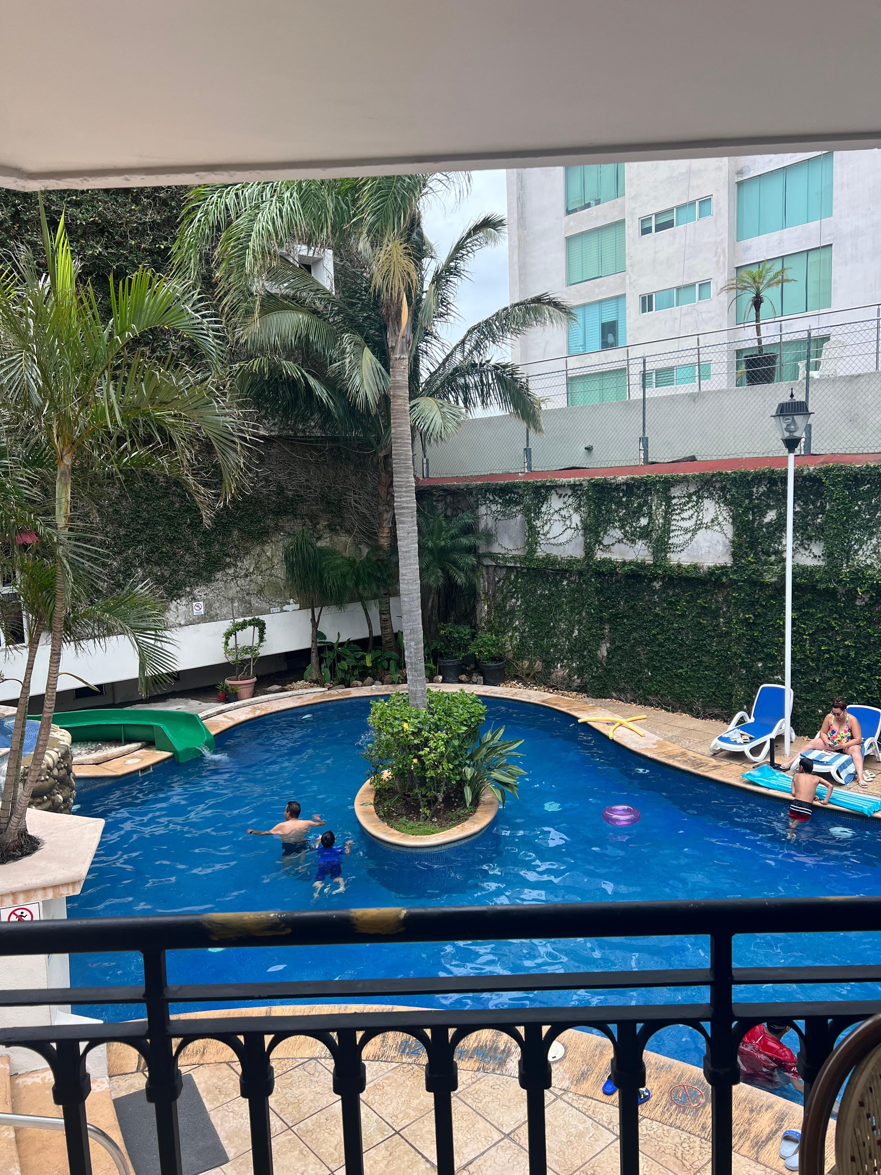 Divertido en la alberca 