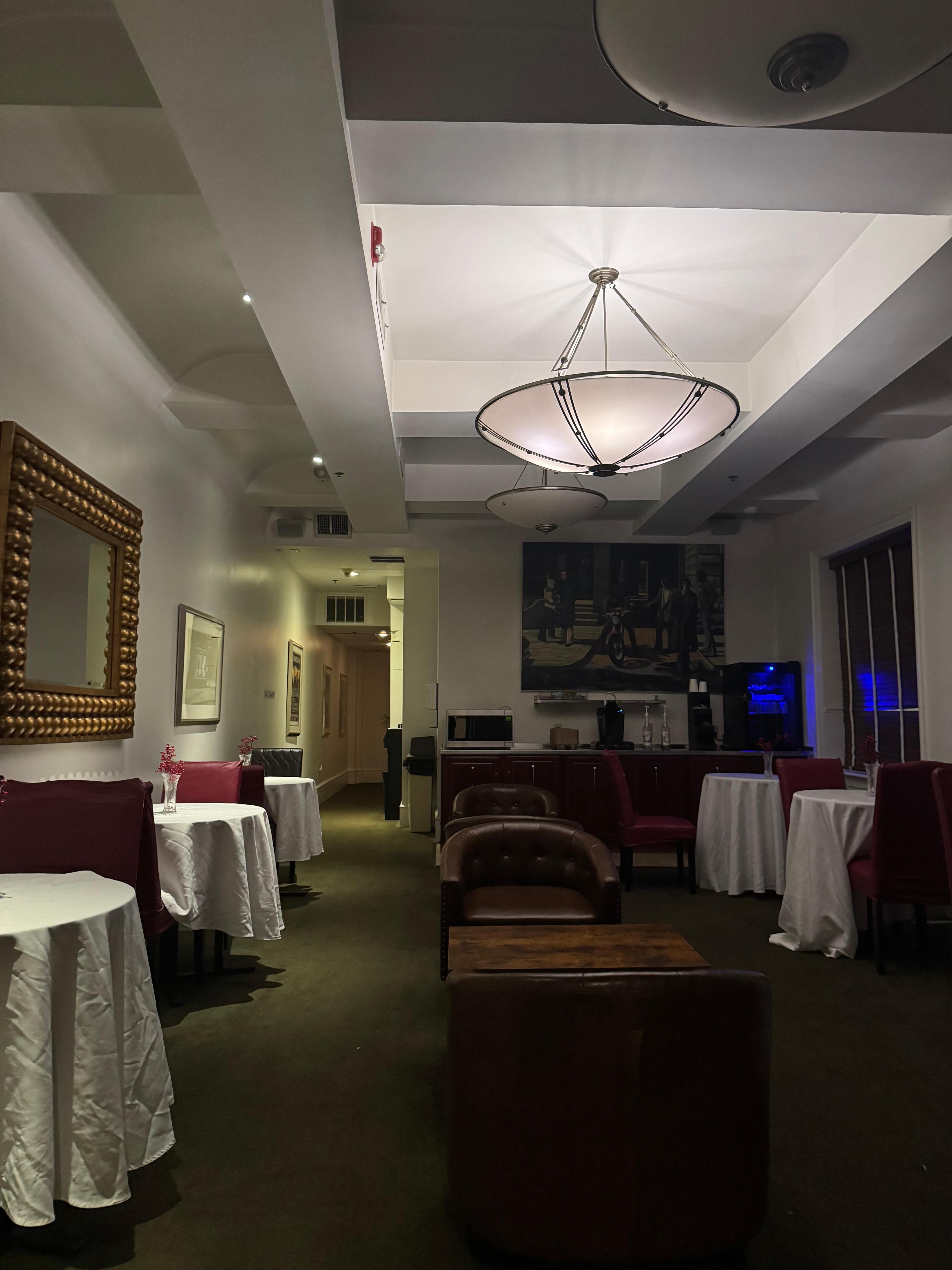 Breakfast room (taken in the evening)