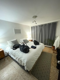 Nice bed room, King Size bed