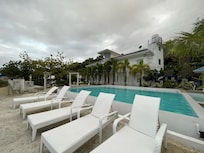 Beautiful pool, where you can view the sea turtles