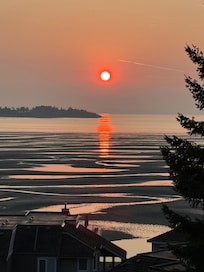 Sunrise with the tide out
