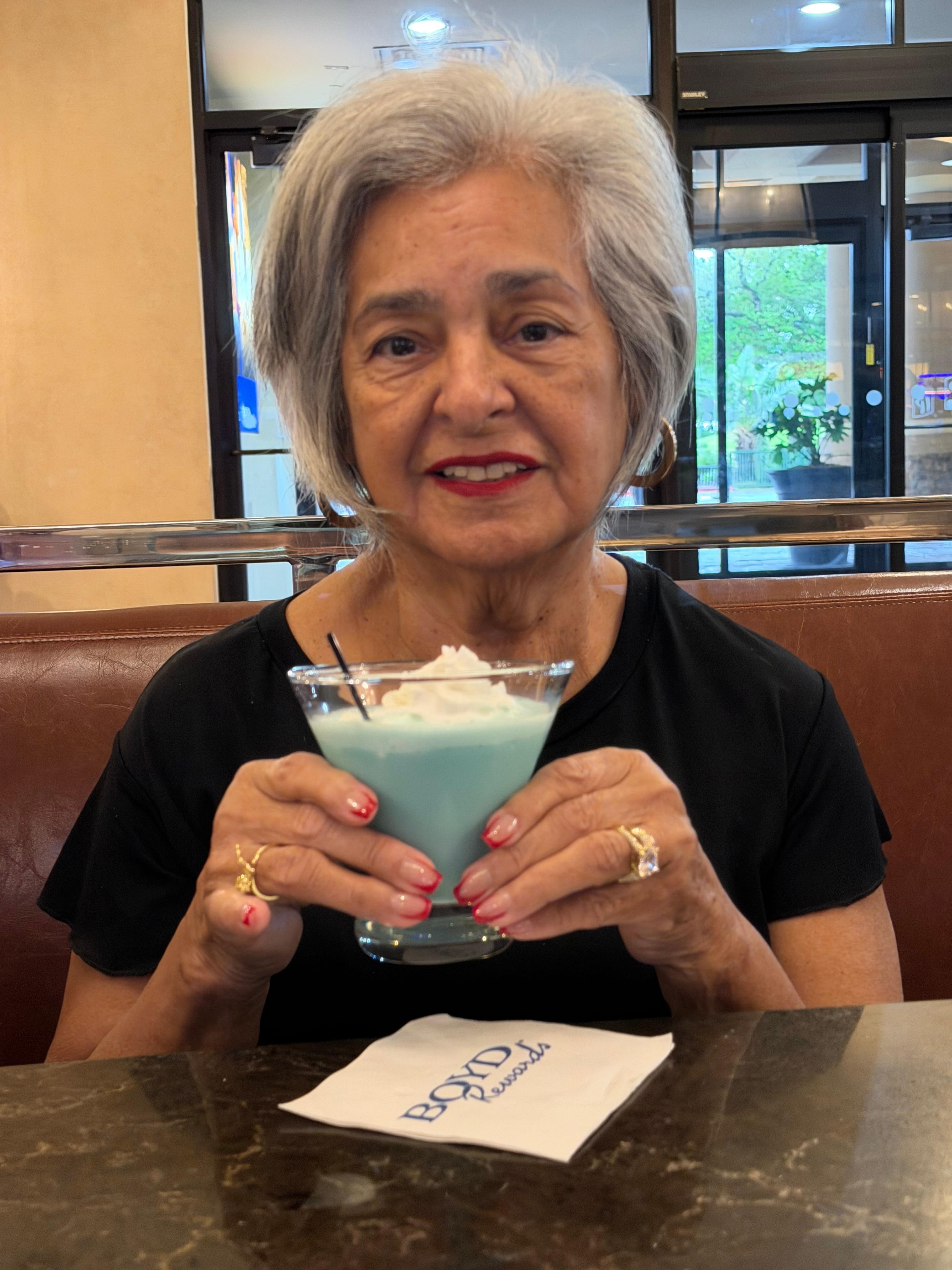 Have a delicious Dubai martini at the IP hotel lobby  bar 