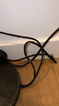 Even on cable dust this is not acceptable to a 2 star hotel even